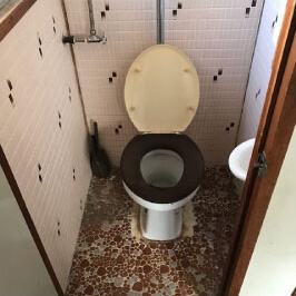 トイレリフォームbefor